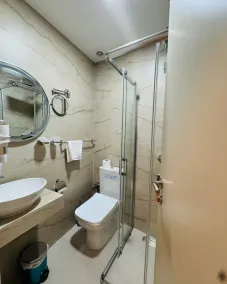 Old Stone Hotel Skopje - Badezimmer