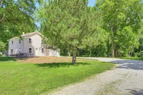 Walk to Winery! Home w/ Patio & Yard in Holt - Innvendig