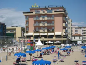 Hotel Baia - Pool