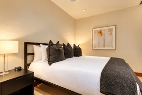Luxury Vail Solaris Studio Vacation Rental Set At The Base Of The Mountain Just Steps From The Gondola - Rum