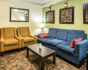 Quality Inn Darien-North Brunswick - Lobby