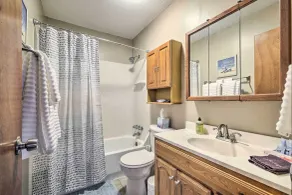 Pet-Friendly Clarksville Home w/ Central A/C - Interiør