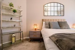 Luxury 3 Bed Apartment, Train Station - Chambre