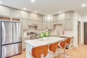 1 Mi to Downtown: New Albany Home w/ Yard - Interiør