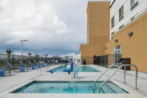 Fairfield by Marriott Inn & Suites Winters Davis - Pool