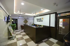 Season 4 Residences - Teynampet Near Apollo Hospital ,Balaji Dental, US Consulate - Reception