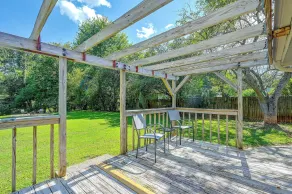 Centrally Located Adventure Basecamp in King! - Interni