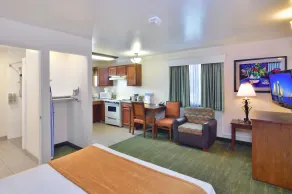 Lamplighter Inn & Suites at SDSU - Chambre