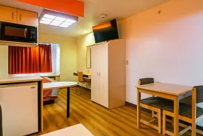 Motel 6-Sycamore, IL - Room