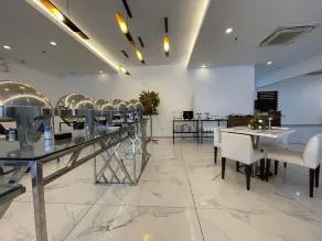 Golden Peak Hotel & Suites - Restaurant