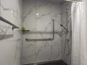 Hôtel St-Michel - Salle de bain