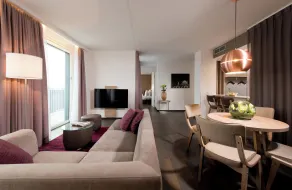 Leonardo Hotel Berlin Mitte - Room