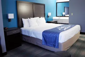 Days Inn by Wyndham Montgomery - Chambre