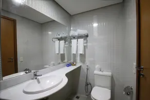Hotel 7 Colinas - Bathroom