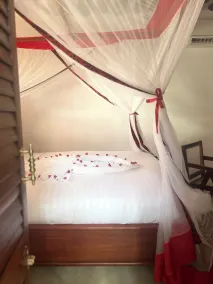 Habari House - Room