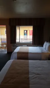 Quality Inn & Suites Anaheim at the Park - Chambre