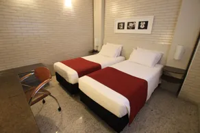 Hotel Confiance Batel - Room