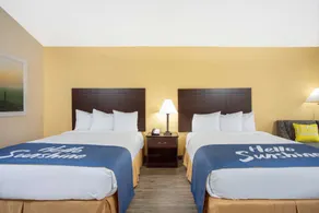 Days Inn by Wyndham Lake City - Zimmer