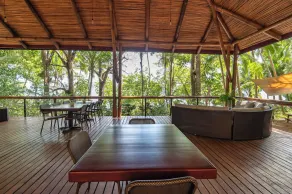 Los Vivos Beachfront Experience - Reception