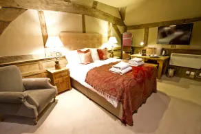 The Chapter House - Habitación