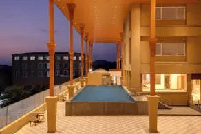 Lemon Tree Hotel, Mira Road, Mumbai - Piscine