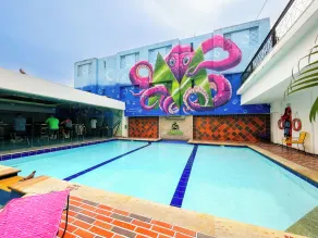 Hotel Millenium Victoria Plaza - Pool