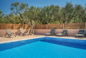 Armonia Studios & Apartments - Pool