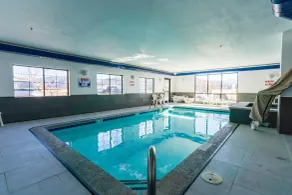 Quality Inn & Suites Vail Valley - Piscine