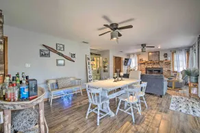 Riverfront Retreat w/ Patio in Withlacoochee - Innenbereich
