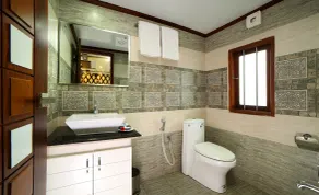 Best Kerala Houseboat - Bad