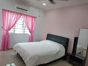 Sitiawan Homestay Entire Semi D house - Værelse