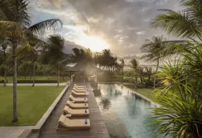 Jeeva Saba Bali - Pool