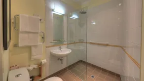 Ashdowns of Dover - Bathroom