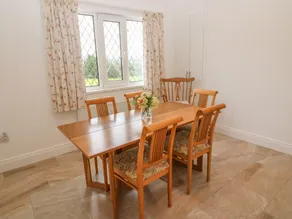 Dirreen House - Interior
