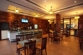 No. 18 Hotel - Restaurant