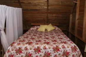Pilgrims Paradise Cabin 2 - Room