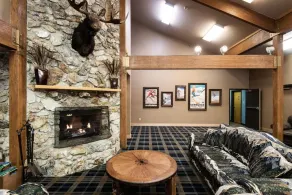 Snow Cap Inn - Lobby