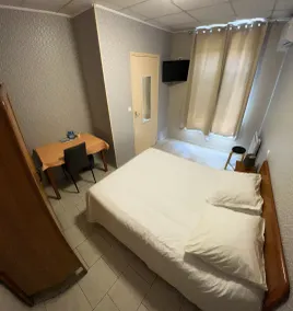 Hôtel Le Petit Logis Chambres Confort climatisées - Værelse