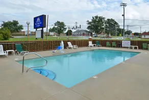 America's Best Value Inn & Suites - Pool