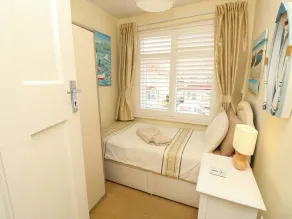 32 Cranleigh Close - Chambre
