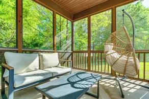 Quiet & Spacious Family Retreat, 12 Mi to Raleigh - Interiør