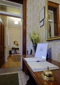Inn at the Agora - Entrada interior