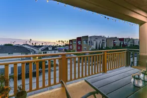 Stroll to Shore: Oceanside Condo w/ Hot Tub Access - Interiør
