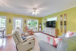 Private Dock + Porch: Lakefront Retreat in Cobb! - Innenbereich