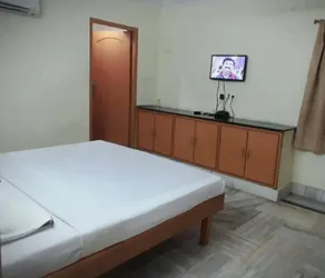 Hotel Krishna Grand Inn - Chambre