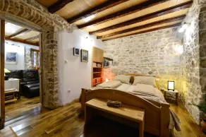 Apartments Salvezani - Rum