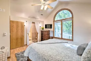 Beautiful Ozark Oasis w/ Deck: Walk to Beaver Lake - Rum