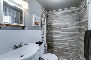 Cedar Village Motel - Badezimmer