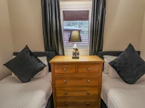The Roe - Room