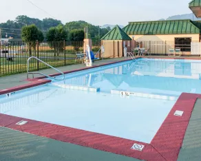 Econo Lodge Rocky Top - Piscine
